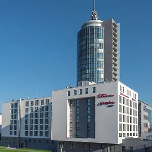 Hampton By Hilton West Otel